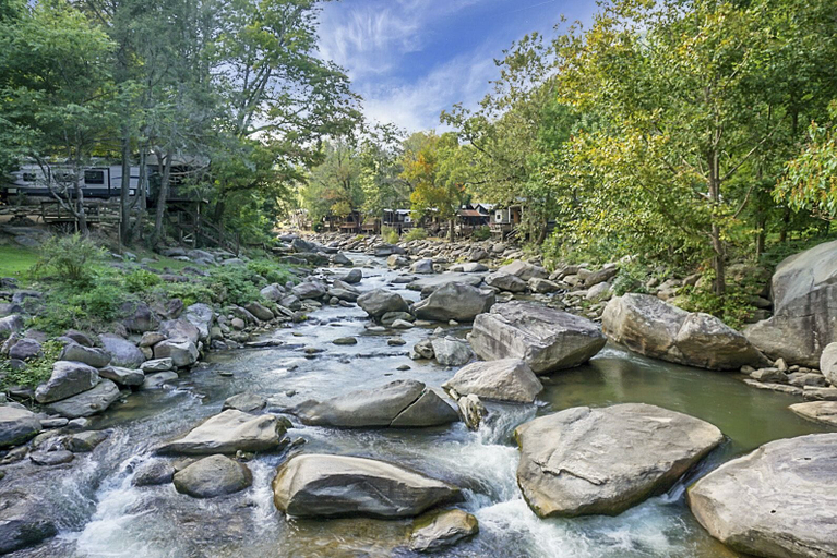 Others 5, Hickory Falls Inn, Rutherford