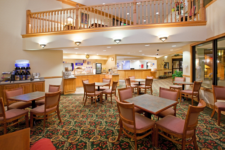 Food & Drinks 2, Holiday Inn Express WASHINGTON, Daviess