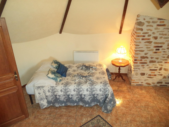 Bedroom, Les Grandes Vignes, Eure