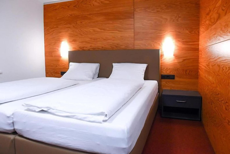 Bedroom 2, Berghaus Stuben, Bludenz