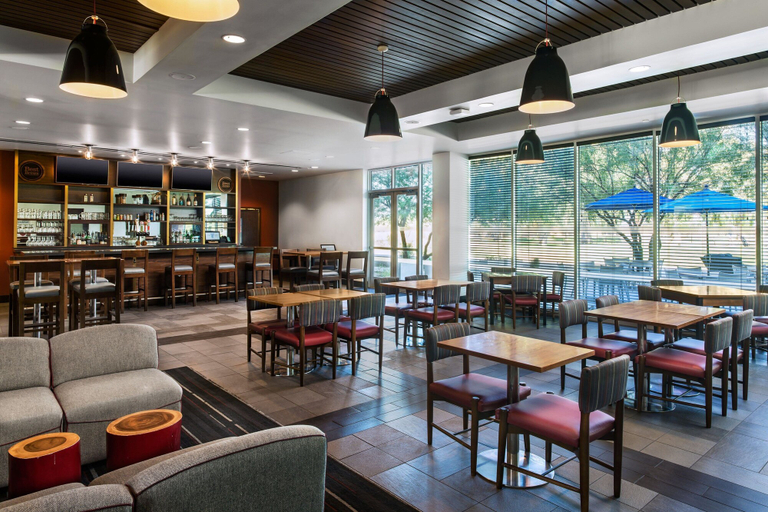 Food & Drinks 4, Four Points By Sheraton At Phoenix Mesa Gateway Airport, Maricopa