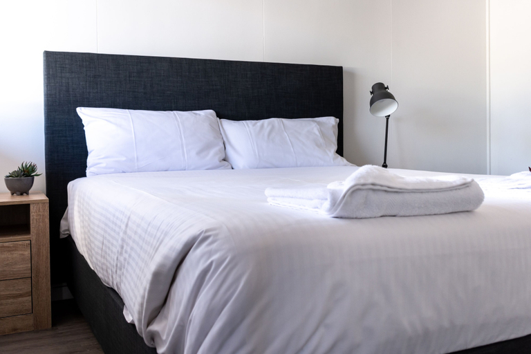 Bedroom 2, Motel on Becker, The Coorong