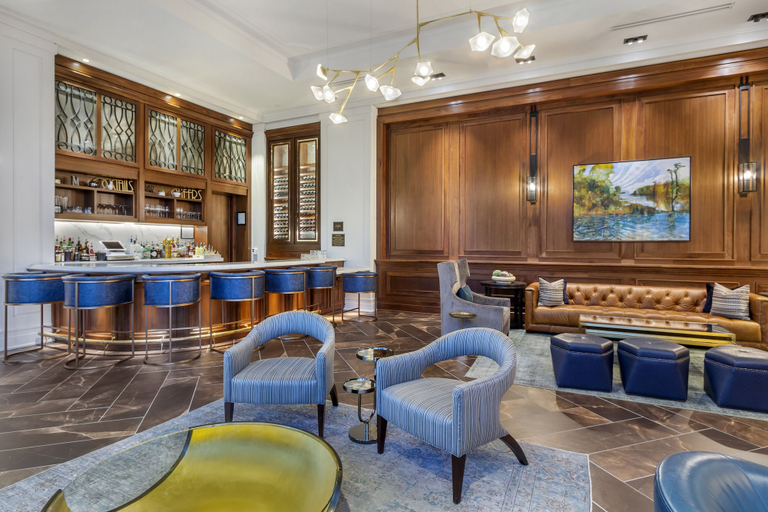 Food & Drinks 5, Hilton Club Liberty Place Charleston, Charleston