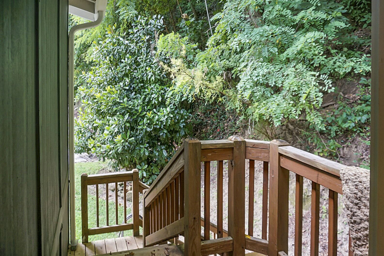 Others 4, Hickory Falls Inn, Rutherford