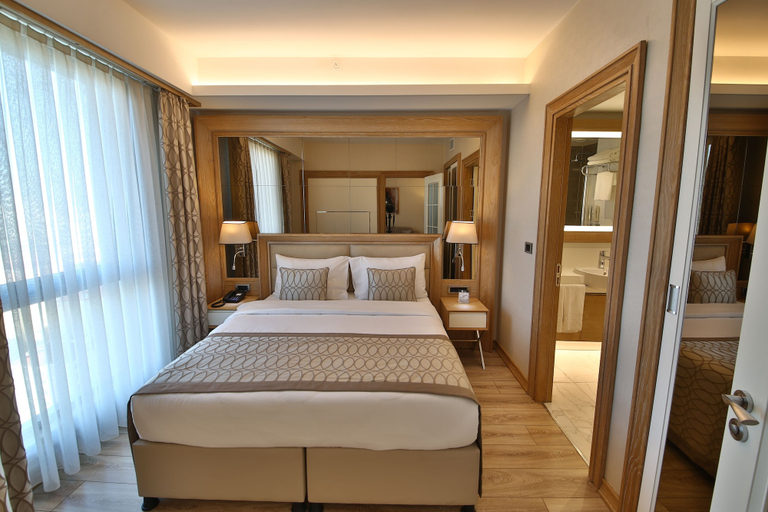 Bedroom 2, Bof Hotels CEO Suites, Atasehir