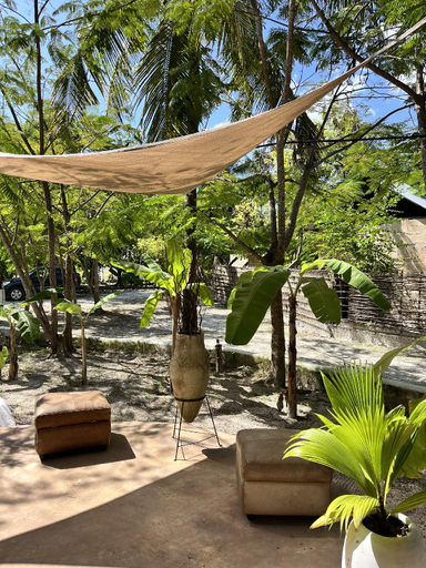Public Area 3, Karanga Bungalows, Kati