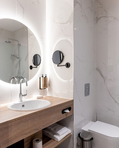 Bathroom 4, Hotel Alkmaar, Alkmaar