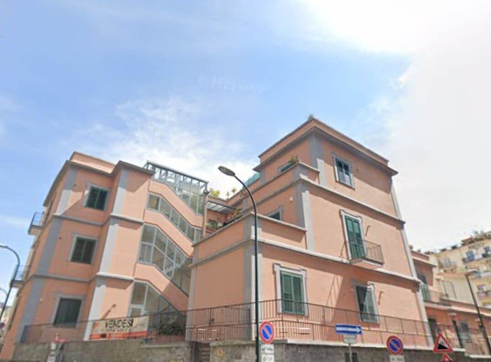 Exterior & Views 2, Partenope 10, Napoli