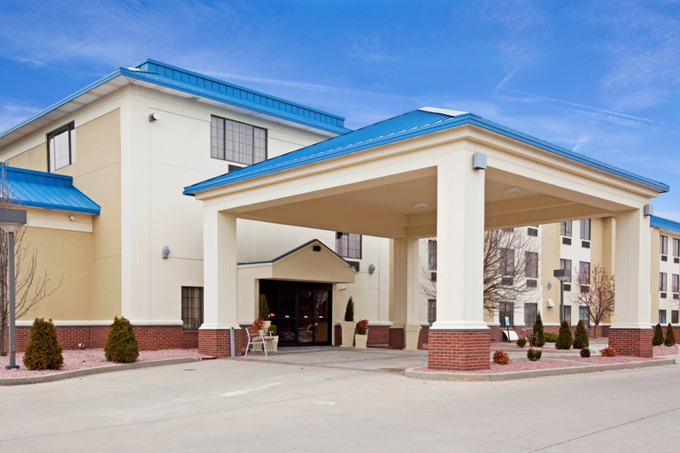 Exterior & Views 4, Holiday Inn Express WASHINGTON, Daviess