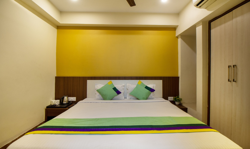 Bedroom 4, Treebo Royal Orbit, Metropoliton, South 24 Parganas