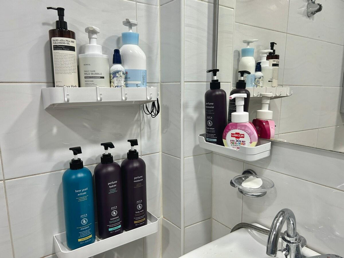 Others 4, Hapjeong Station 1 minute | Double bed room | Hongdae Share House, Mapo