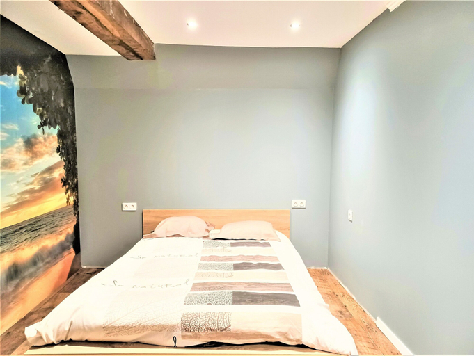 Bedroom 3, La graineterie, Yonne