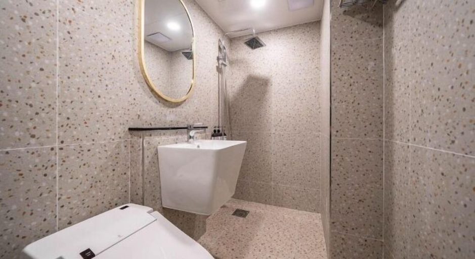 Bathroom 4, Hotel Gate, Bupyeong