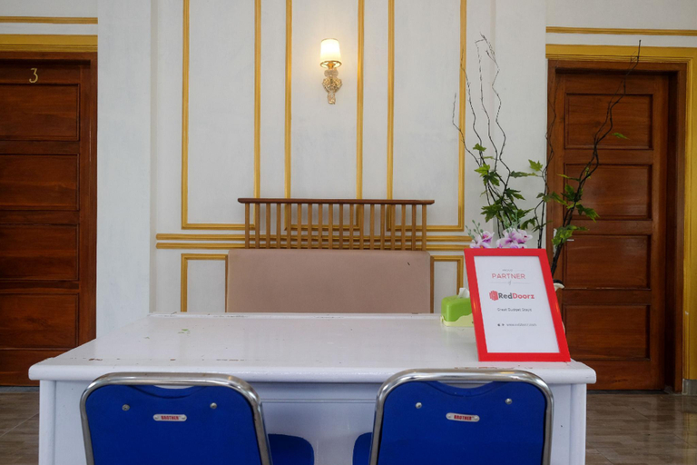 Public Area 3, RedDoorz Syariah near Gerbang Dieng 2, Wonosobo