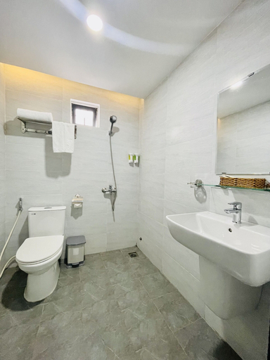 Bathroom 3, Hao Phat Hotel, Nha Trang