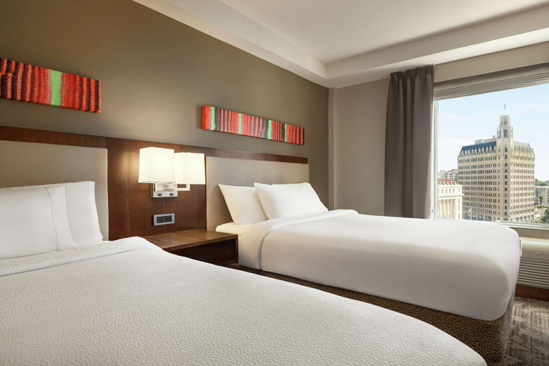 Bedroom 3, Hilton Garden Inn San Antonio Downtown Riverwalk, Bexar
