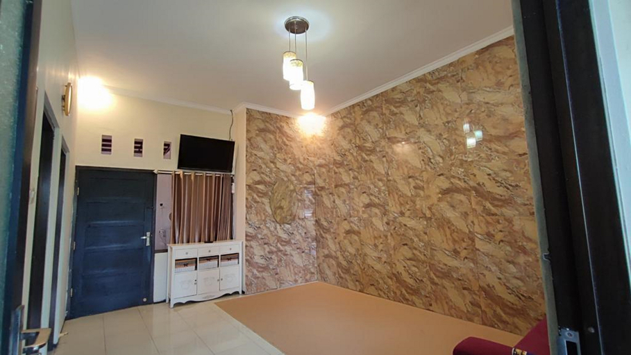Others 4, Villa Batu Purnama, Malang