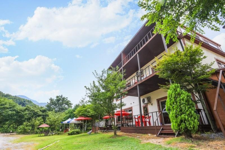 Exterior & Views 1, Yangpyeong Moodri Pension, Gapyeong