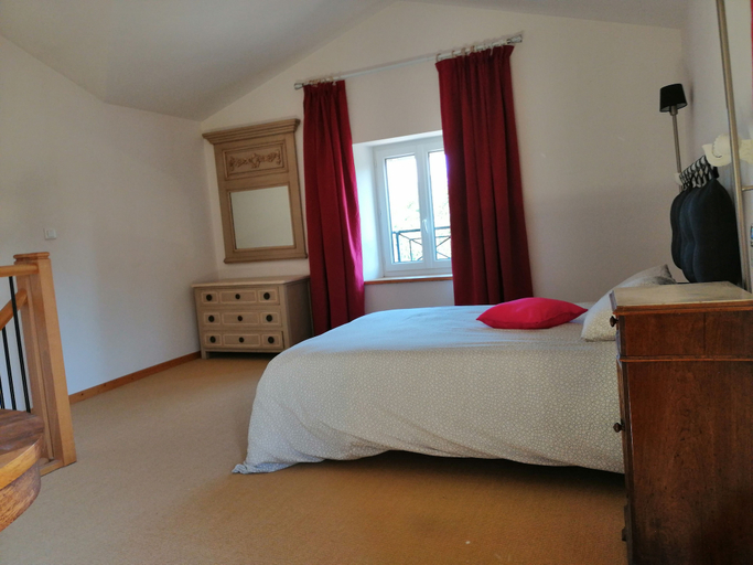 Bedroom 4, Le cèdre bleu, Isère