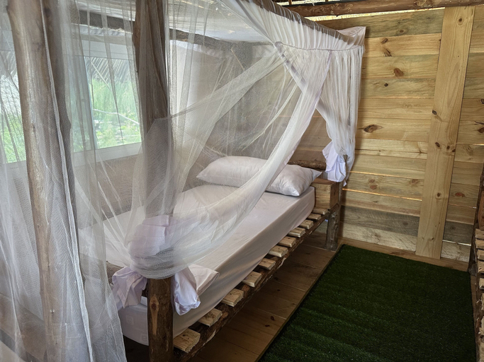 Bedroom 2, Coconuts Bandas, Kusini