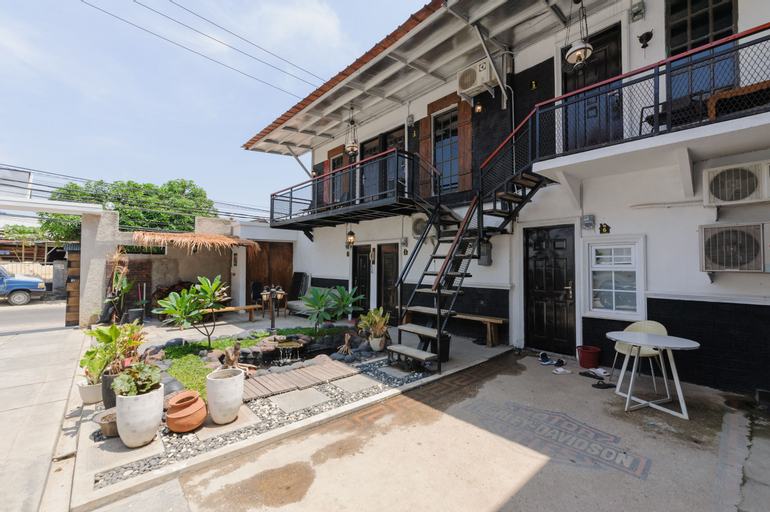Exterior & Views 2, Urbanview Hotel Syariah House of Tuwuh, Bandar Lampung