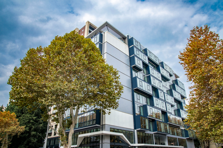 Exterior & Views