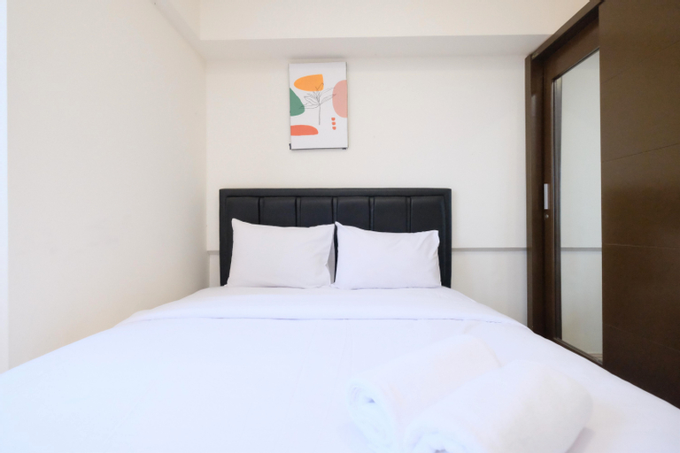 Spacious and Cozy Design 2BR with Working Room Meikarta Apartment By Travelio, Cikarang
