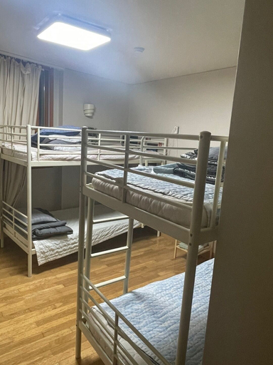 Bedroom 2, Hanra Guesthouse, Jeju