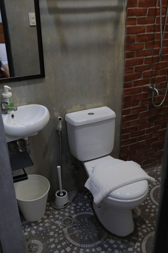 Bathroom 5, Cerca Hotel, Malay