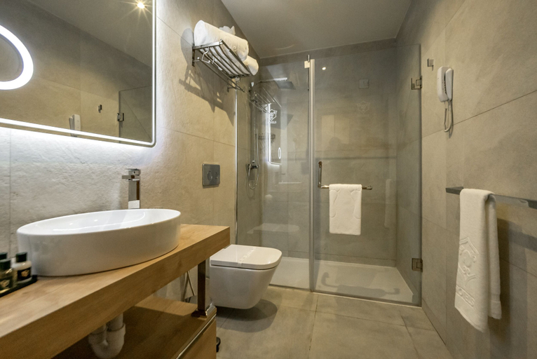 Bathroom 4, AD HOTEL HYDRA, El Achour