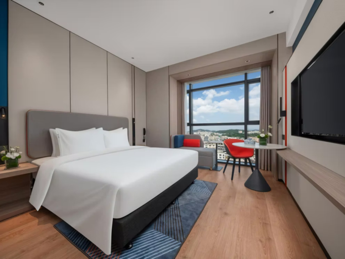 Bedroom 2, Holiday Inn Express SHANTOU CHENGHAI by IHG, Shantou