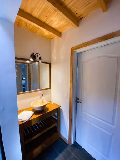 Bathroom, La Merced Patagonia Lodge, Lacar