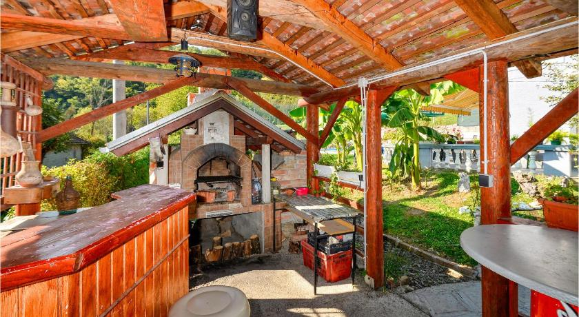 Others 1, Nice home in Nespes with Outdoor swimming pool and 2 Bedrooms, Sveti Ivan Zelina