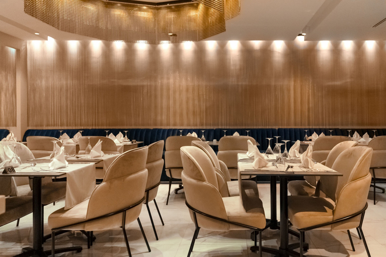 Food & Drinks 5, AD HOTEL HYDRA, El Achour