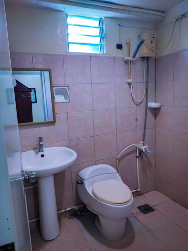Bathroom 4, Goland Pension House and Dormitory by SMS Hospitality, Cebu City