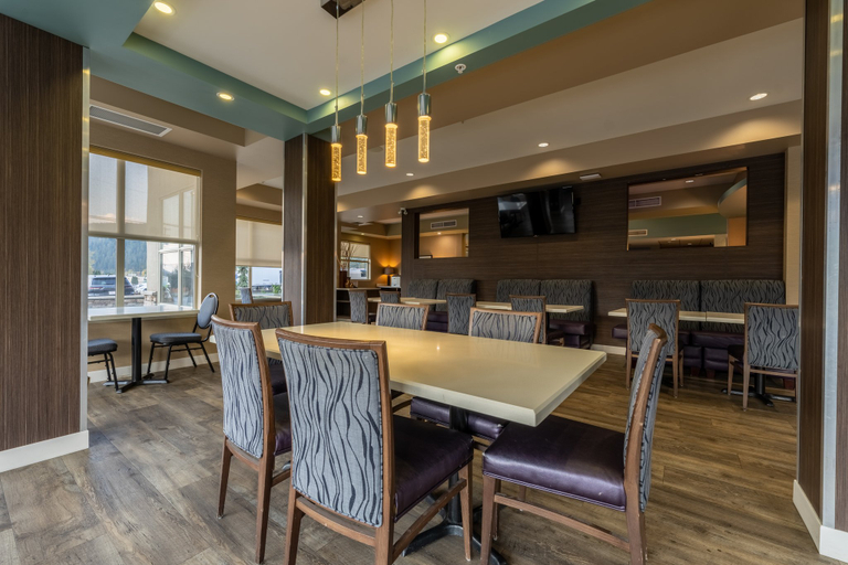 Others 3, Holiday Inn Express GOLDEN-KICKING HORSE, Columbia-Shuswap