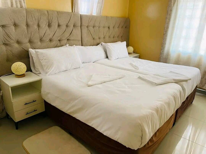 Bedroom 5, Kalahari Guest House, Hukunsti