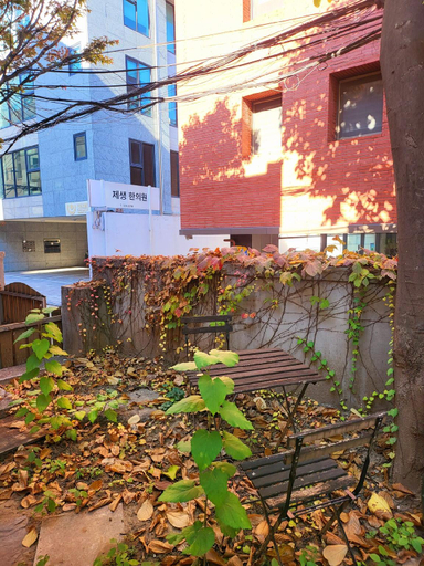 Others 4, cozy hongdae house, Mapo