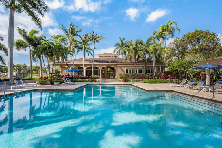 The Cove at Boynton Beach, Palm Beach