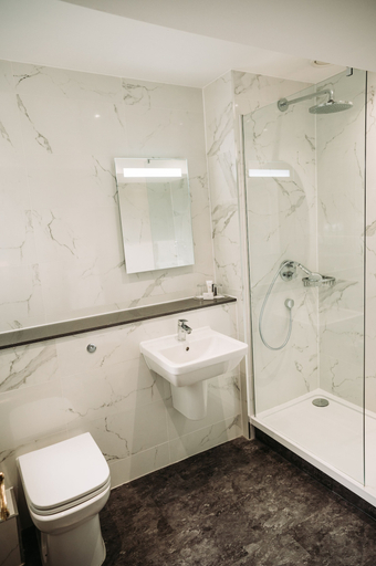Bathroom 4, Whately Hall, Oxfordshire