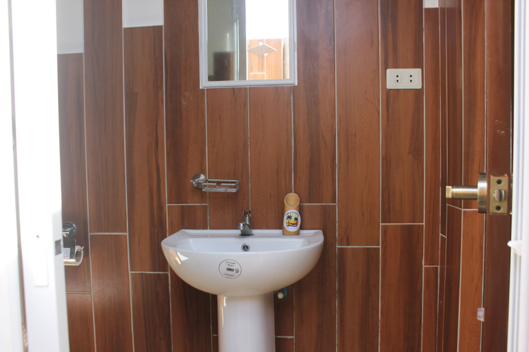 Bathroom 3, Kalipay Bungalows, Alcoy