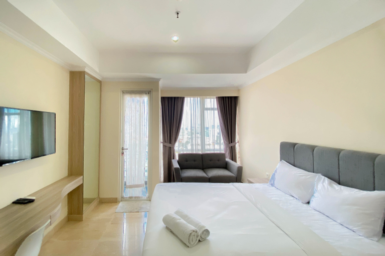 Well Furnished and Cozy Studio Menteng Park Apartment By Travelio, Jakarta Pusat