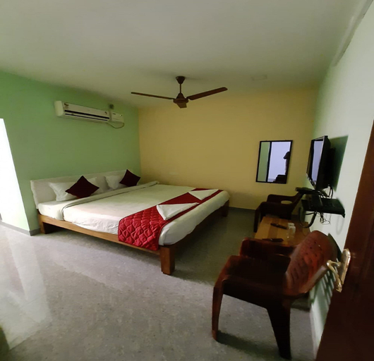 Bedroom 3, French Park Inn, Viluppuram