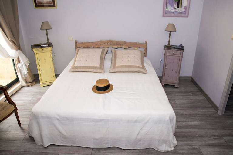 Bedroom 2, Le Clos des Aramons, Gard