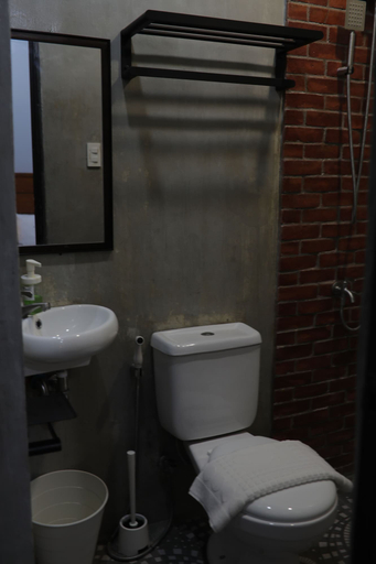 Bathroom 5, Cerca Hotel, Malay