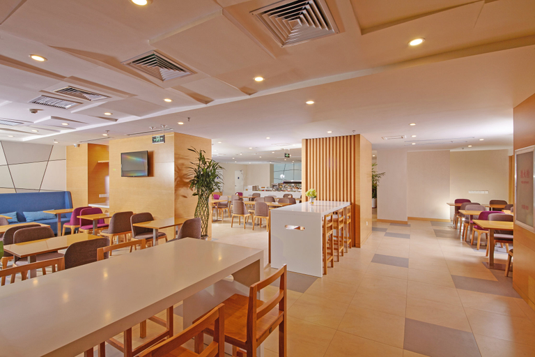Food & Drinks 5, Holiday Inn Express TANGSHAN DOWNTOWN by IHG, Tangshan