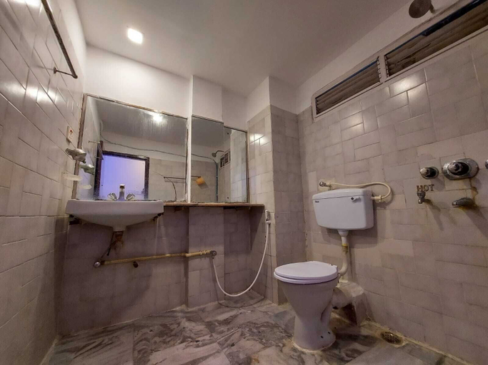 Bathroom 4, Hotel Sea Coast, Purba Medinipur