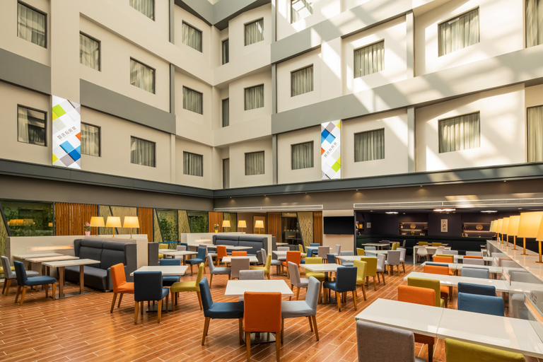 Food & Drinks 3, Holiday Inn Express SHENYANG NORTH STATION by IHG, Shenyang
