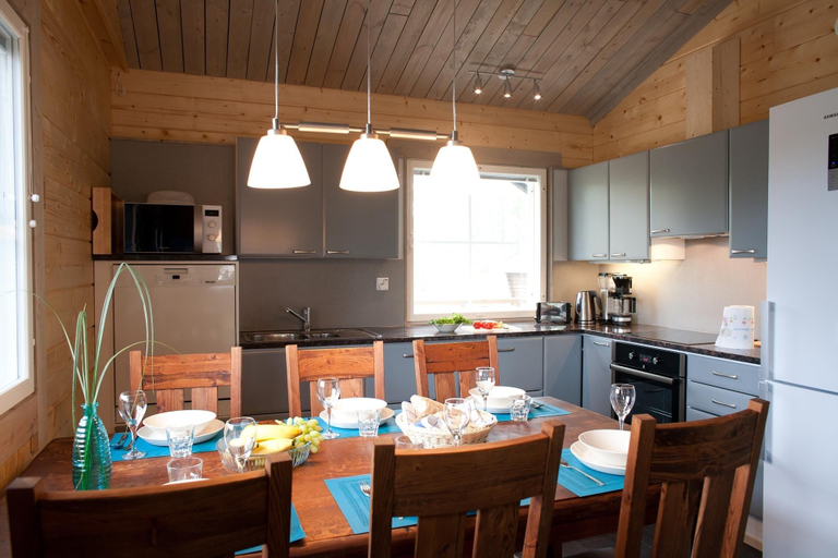 Others 4, Villa Hapero, Southern Savonia