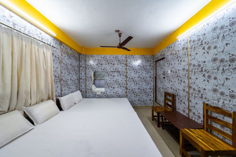 Room 4, Vasavi Residenzcy, Viluppuram